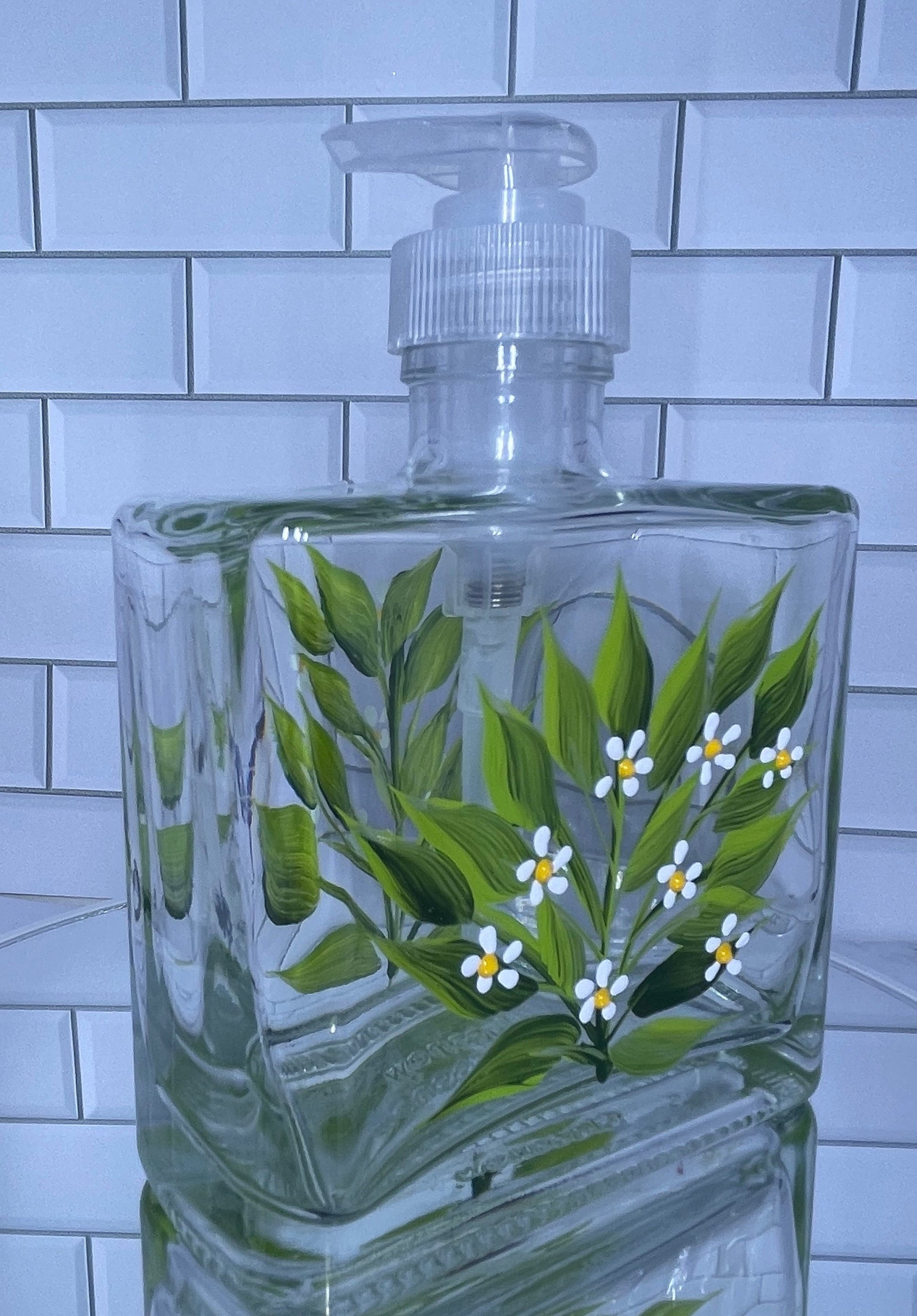 Spring White flowers with Leaves Soap Dispenser