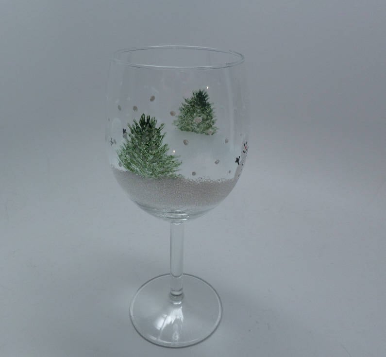 Snowman Wine Glasses 15 oz Christmas Holiday Snowman with trees Great Gift hand painted