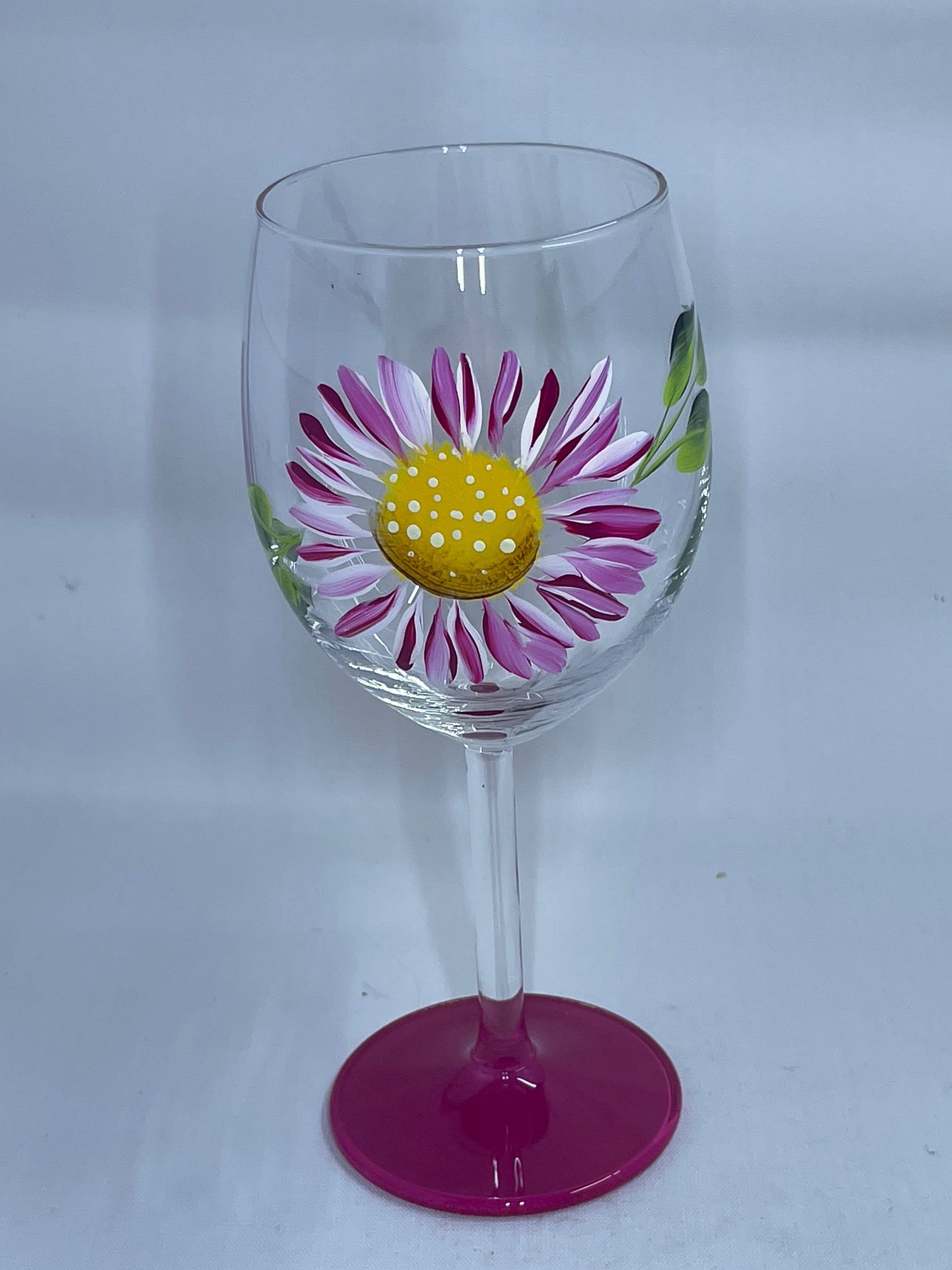 Spring Flower Wine Glasses Set of 4 glasses Purple, Yellow, Pink, Purple Wedding decor, wedding gift, Bridesmaid gift, party glassware