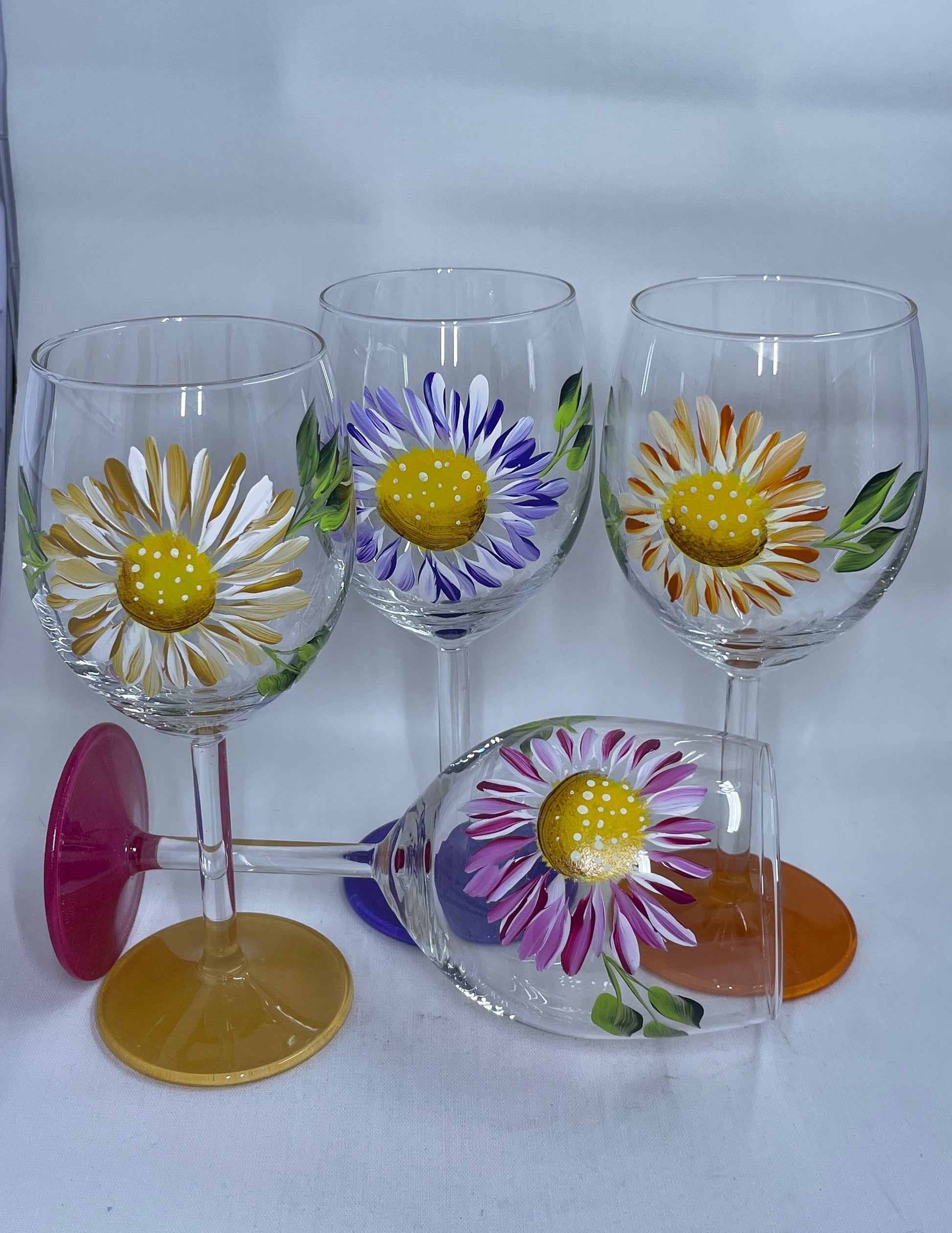 Spring Flower Wine Glasses Set of 4 glasses Purple, Yellow, Pink, Purple Wedding decor, wedding gift, Bridesmaid gift, party glassware