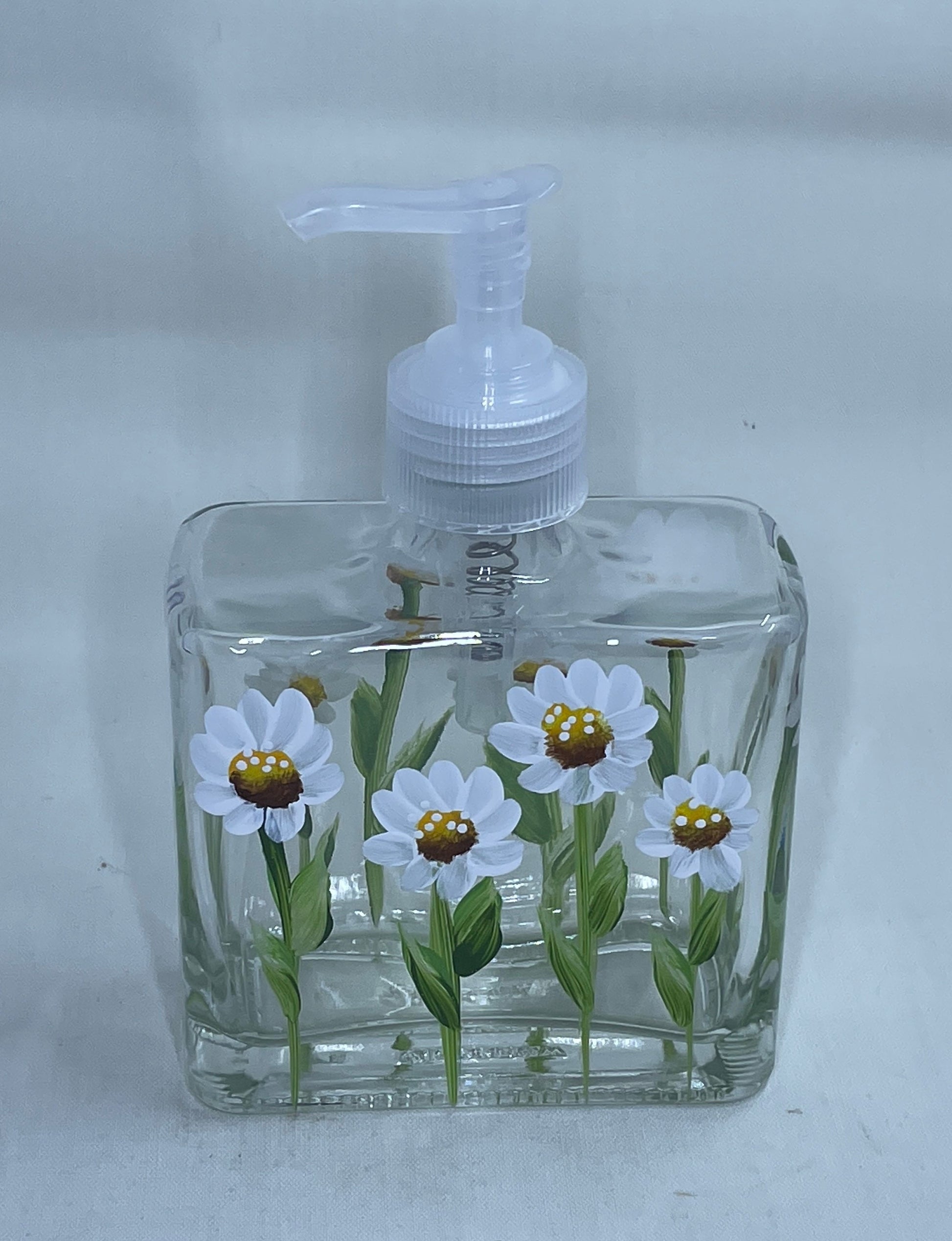 Daisy soap dispenser with white daisies and yellow centers. Hand Painted flowers