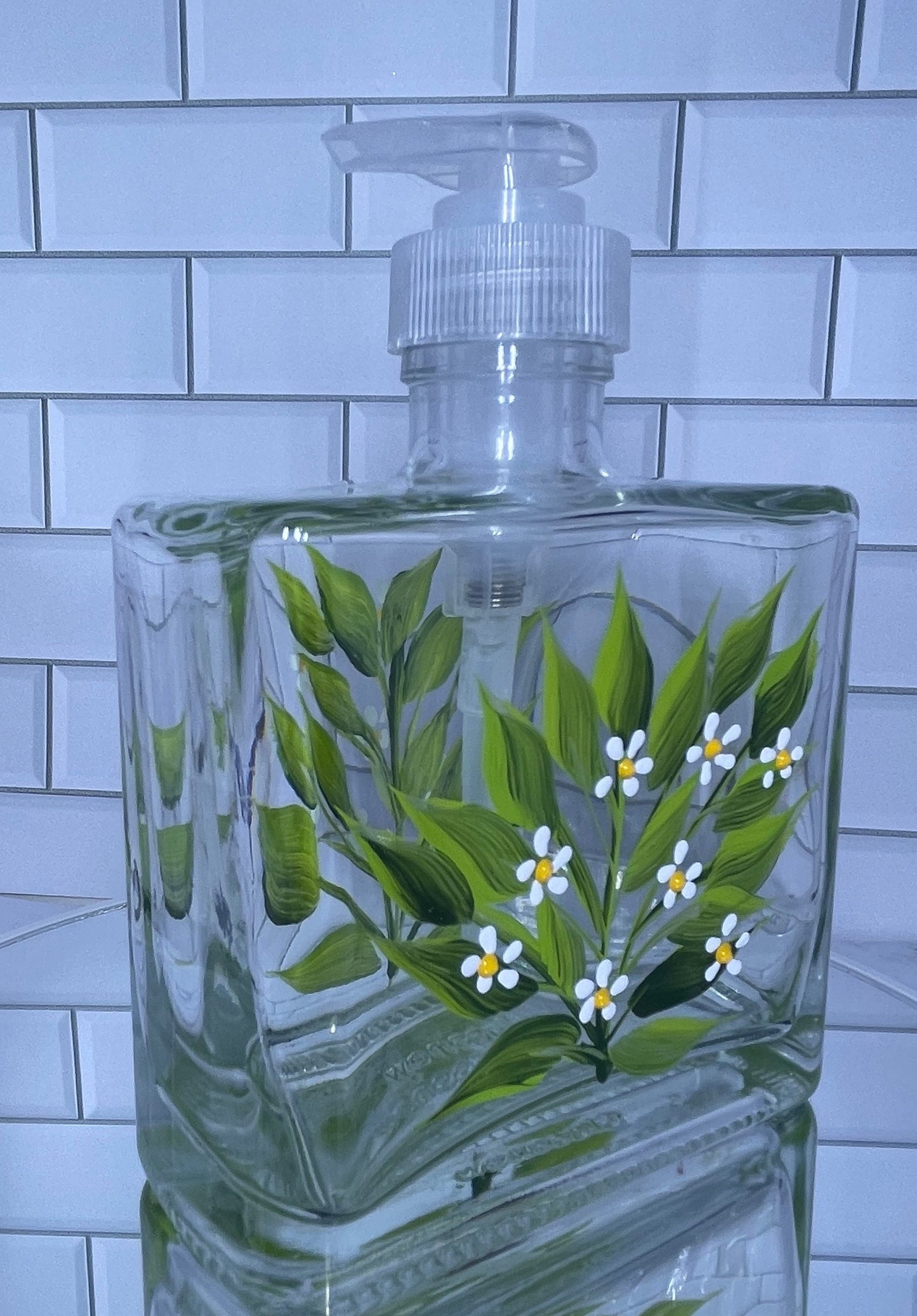 Spring White flowers with Leaves Soap Dispenser