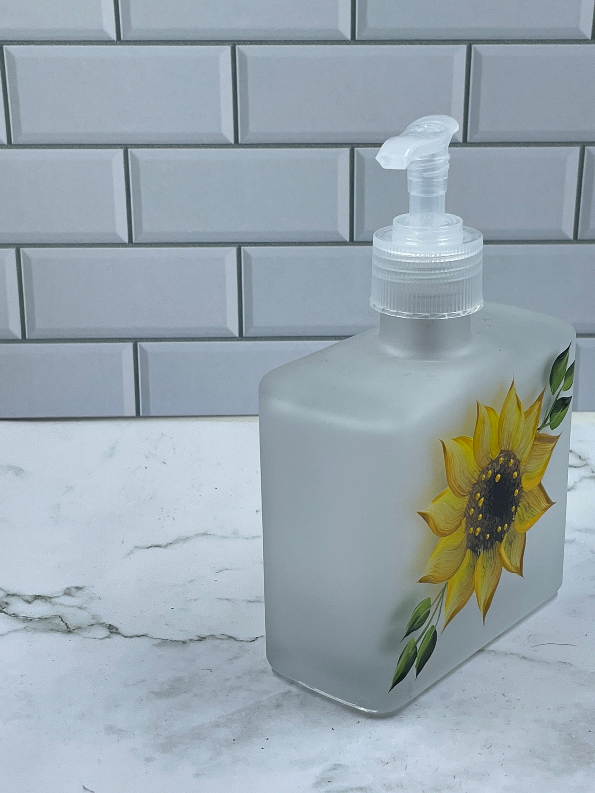 Single sunflower in frosted soap dispenser 8 0z plastic or stainless steel pump new item